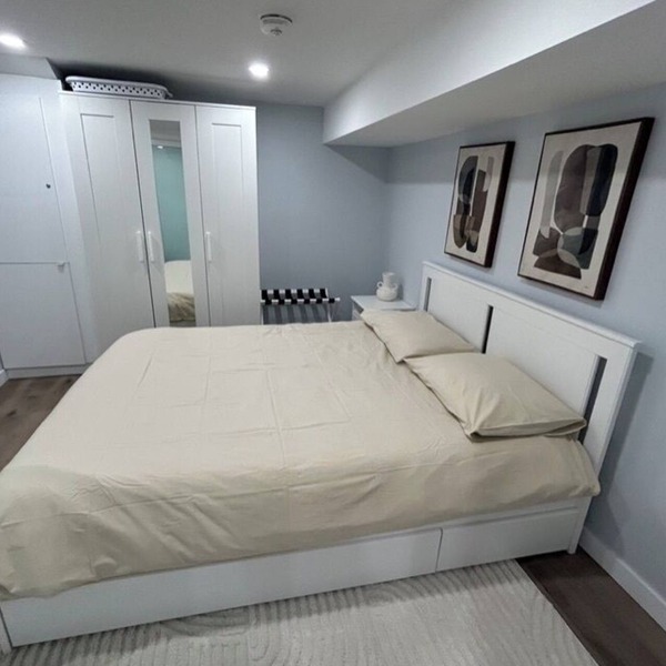 Modern and Stylish Basement Suite with Private Entrance