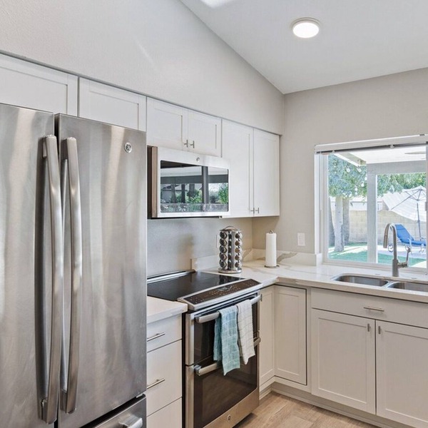 Modern and Stylish Remodeled 4 Bdrm w/HTD Pool!