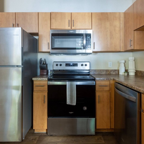 Modern Apartment in Prime Location (ID8149X26)