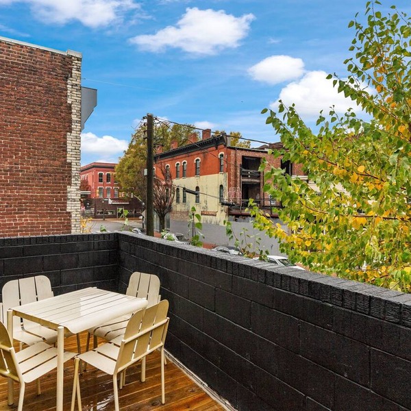 Modern Apartment- Walk to Convention Center- Deck- Off-Street Parking