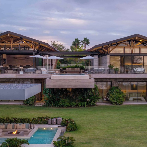 Modern Beachfront Villa: Chef, Pool & Premier Access