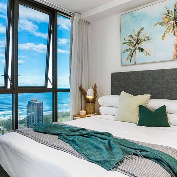 Modern Broadbeach Apartment With Amazing Views