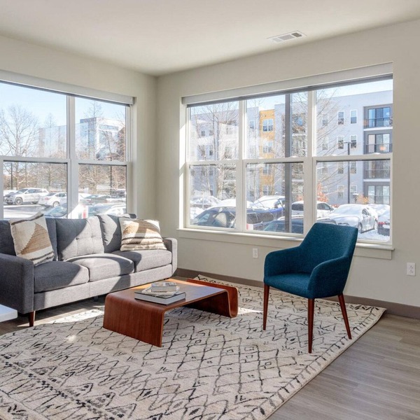Modern Burlington 2BR w/Gym & W/D, nr Dining & Shops, by Blueground
