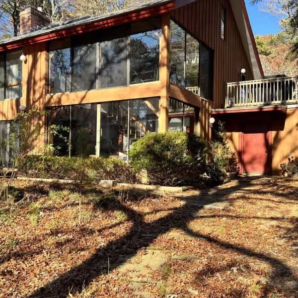 Modern Cabin Retreat Walk to Craigville Beach