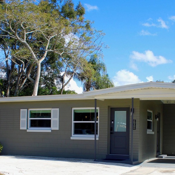 Modern Central Florida Home Ideal for Short or Extended Stays!