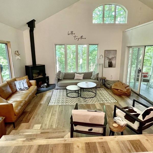 Modern Chalet with hot tub is Cyclist or hikers dream location on Bruce Trail