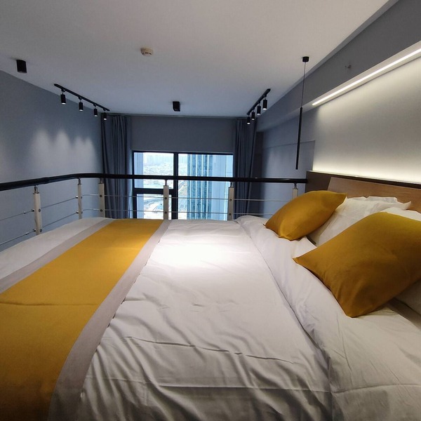 Modern Chic Loft Apartment in Kunming City Center - Sleeps 4 Max