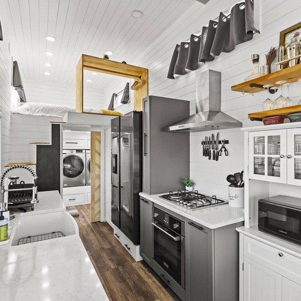 Modern & comfortable tiny home