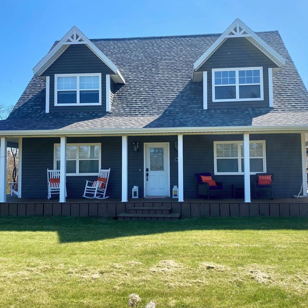 Modern Cottage 2 Mins From Lakeside Beach-Your Perfect Beach and Golf Retreat!☀️
