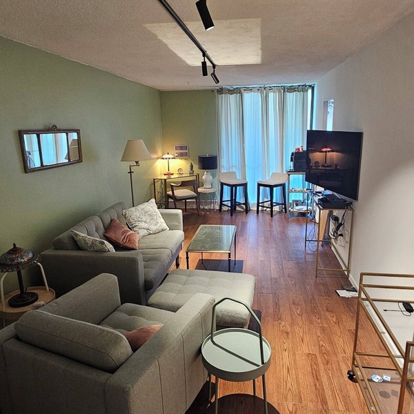 Modern & Cozy Studio in Toronto