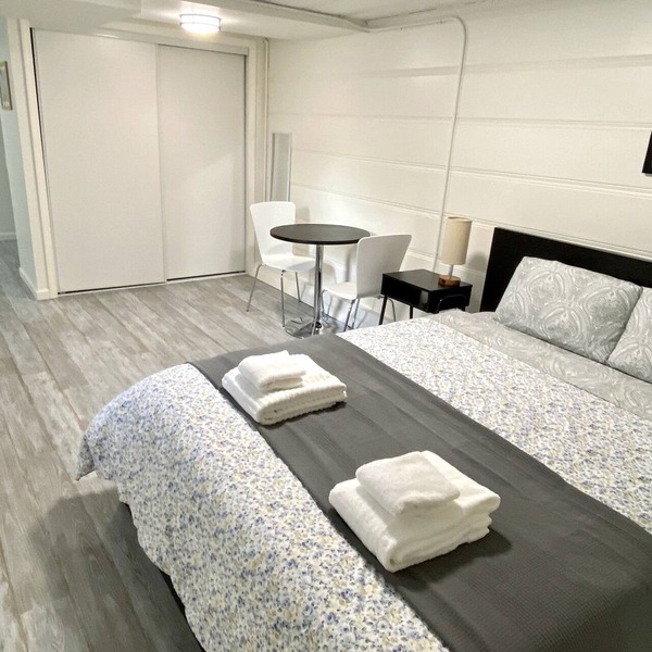 Modern cozy studio next to Airport