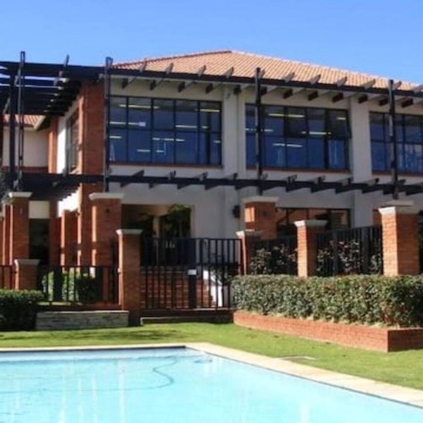 Modern Executive Penthouse ALL Amenities Included