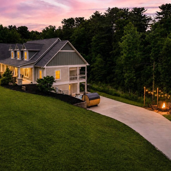 Modern Forest Escape w/Pickleball, Hot Tub, Sauna, Gym, Fire Pit & Gameroom!