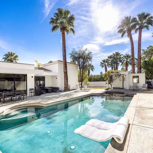 Modern Home with Heated Pool and Hot Tub! Dog Friendly! Firepit!