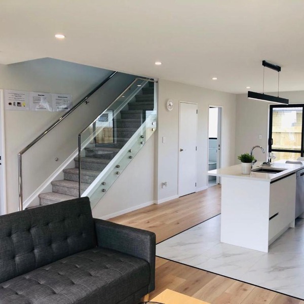 Modern & Luxurious Home 6