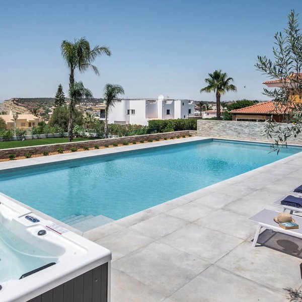Modern Luxury Algarve Villa near Lagos Close to Beach with Pool