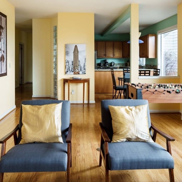 Modern luxury with sunset views of the Puget Sound in historic Queen Anne