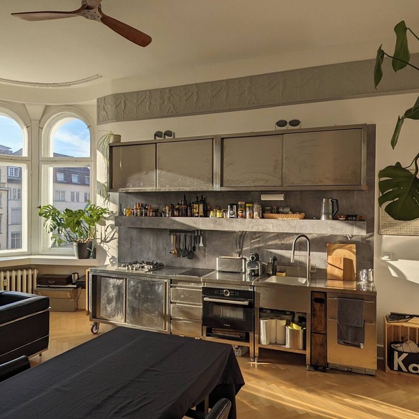 Modern meets Classic - warm & cozy stay 2 min from Volkspark Wilmersdorf