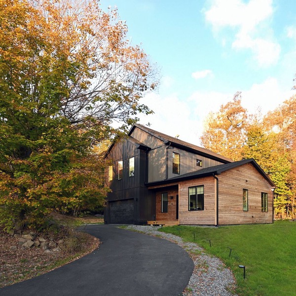 Modern Mountain View Chalet in Windham