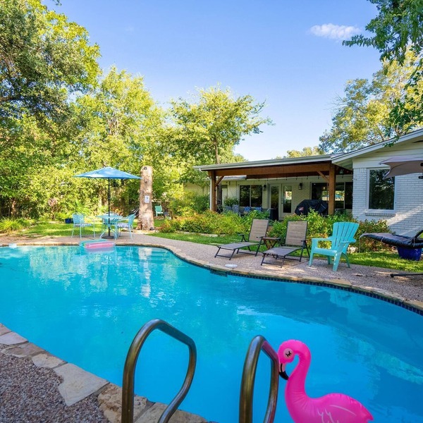 Modern Oasis Heated Pool BBQ, EV & Fast WiFi