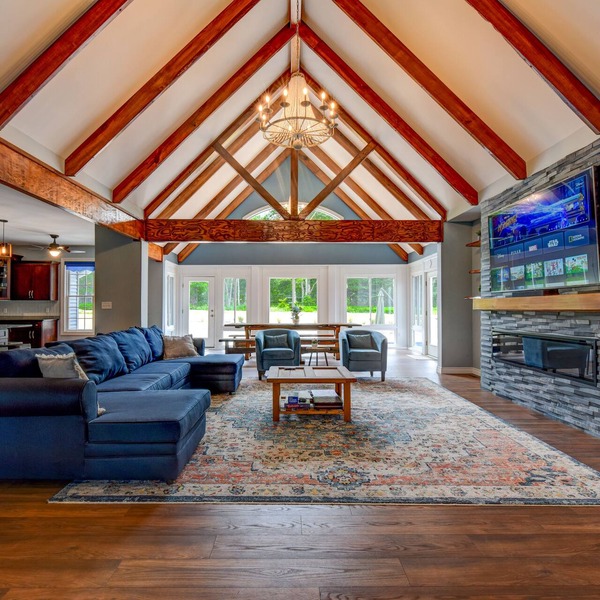 Modern Pocono Chateau ~ Heated Pool ~ Hot Tub ~ Sauna ~ Game Room~ Fire Pit
