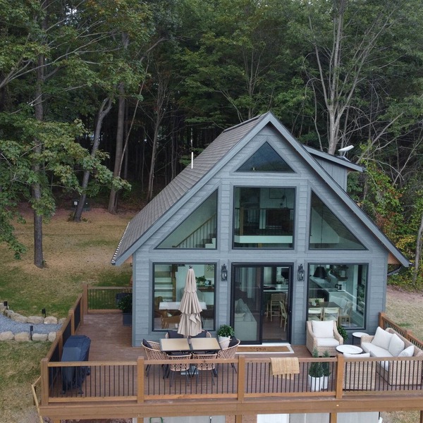 Modern/Private cabin near Bedford Pa.