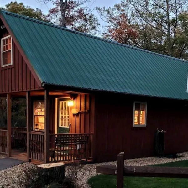 Modern, Private Cabin 20 Minutes From Penn State, Breakfast Items Included