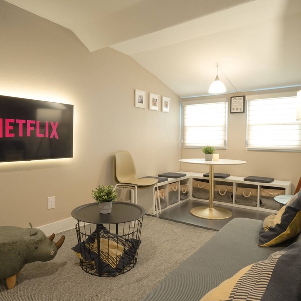 Modern Private Unit - Mins away from Everything in Pasadena!