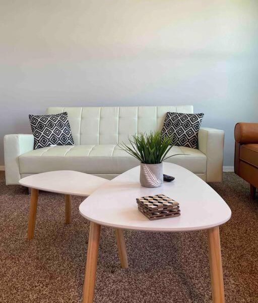 Modern & Recently Renovated Beach house. Sleeps 6