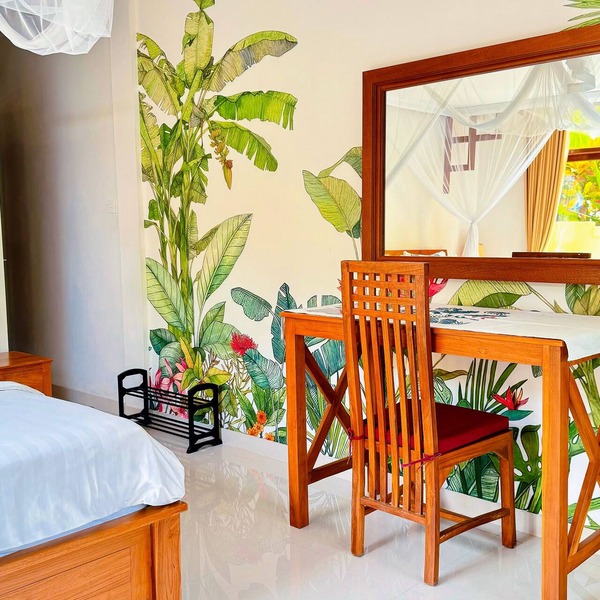 Modern room with beautiful garden
