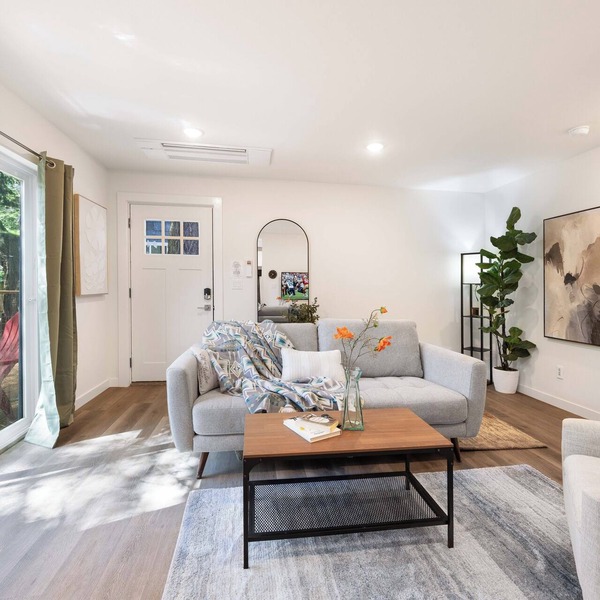 Modern Roosevelt Retreat
