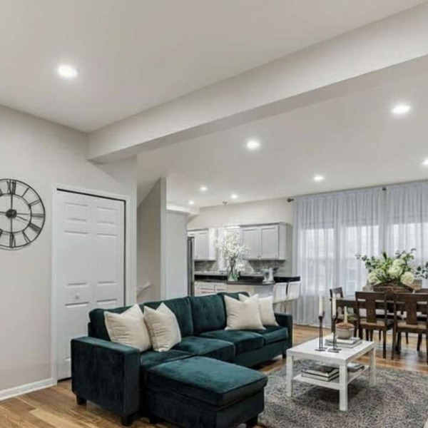 Modern Spacious 5 Bed 4 Bath Home Near Downtown