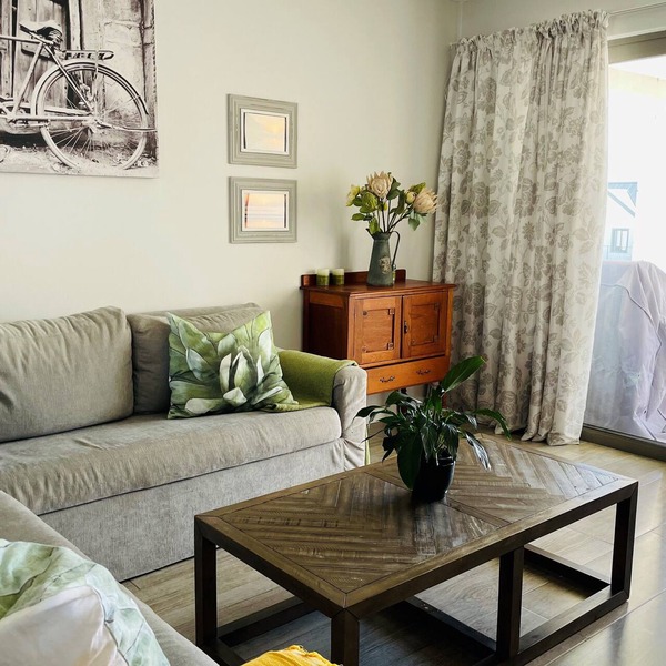Modern, Spacious & Convenient apartment for 4