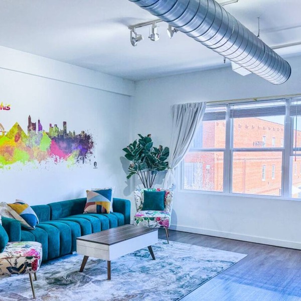 Modern Spacious Loft in Downtown Memphis w/free parking