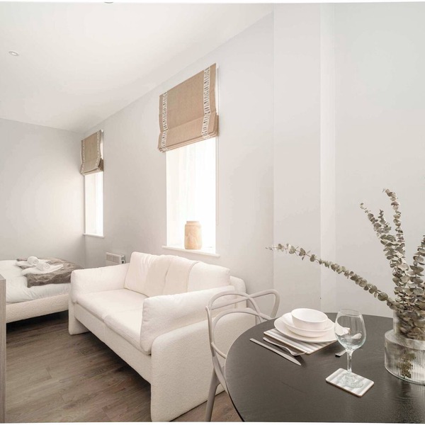 Modern Studio Apartment in Waterloo, Liverpool