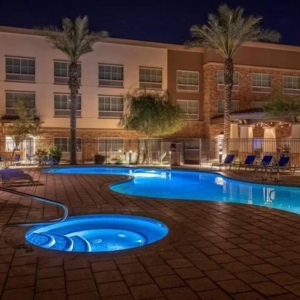 Modern Studio in Phoenix | Outdoor Pool + Hot Tub + Free Breakfast