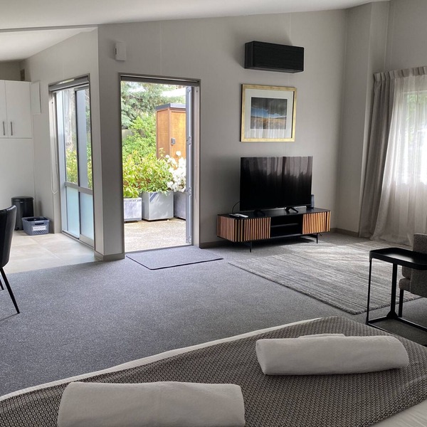 Modern Studio Unit/Walking distance to Queenstown Lakefront