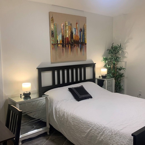 Modern, stylish, bright and peaceful 2 Bedroom New Suite. Fully licensed