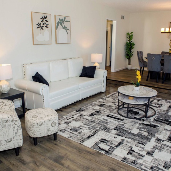 Modern, Stylish Stay in Thousand Oaks