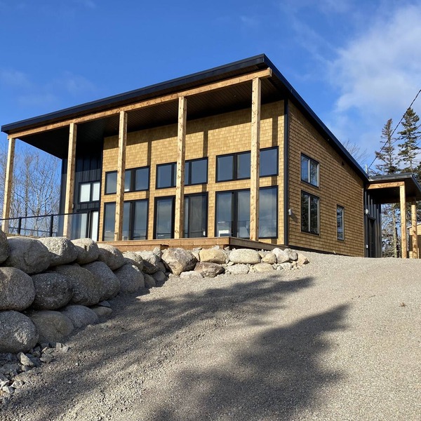 Modern three bedroom with Panoramic Oceanview