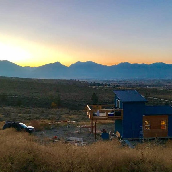 Modern Tiny House With Spectacular Views