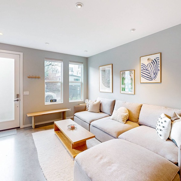 Modern townhome with private roof deck, balcony, & W/D - walk to bars/dining