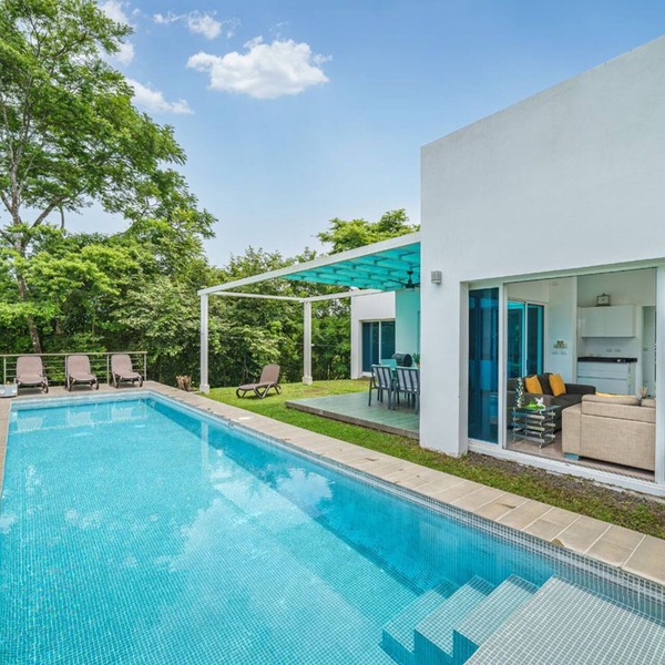 Modern Villa Overlooking Samara Bay