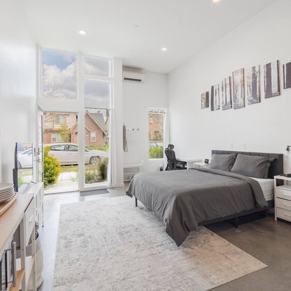 Modern West Seattle Studio Near Parks & Beaches
