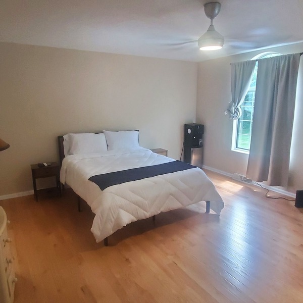 Modern yet simple housing with extra large bedrooms.