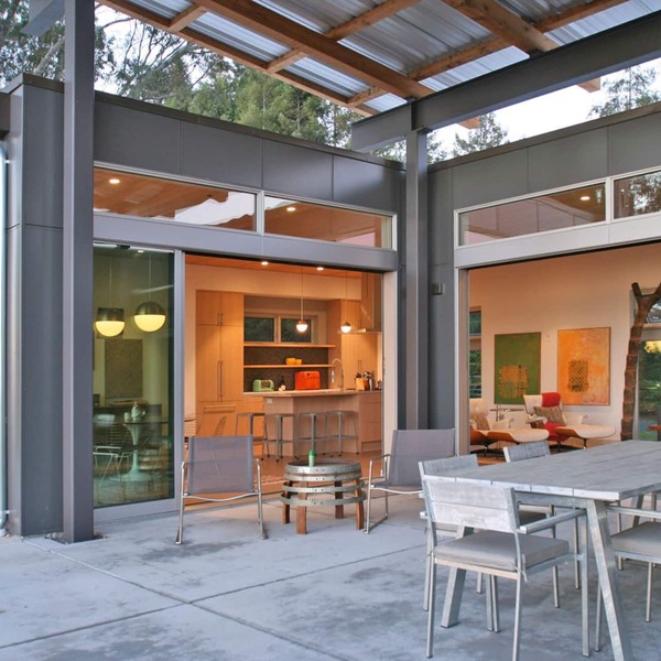 Modernist Compound With Luxury Spa Overlooking Bellflower Vineyards