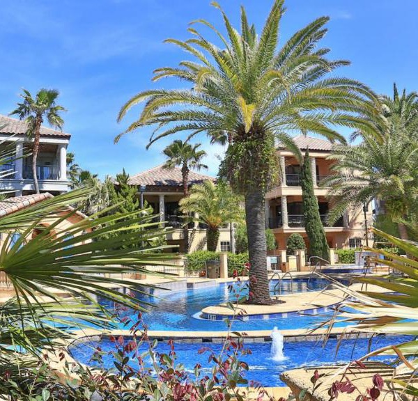 Monaco - Easy beach access dogs welcome gated community large pool