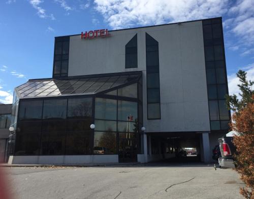 Montecassino Hotel & Event Centre