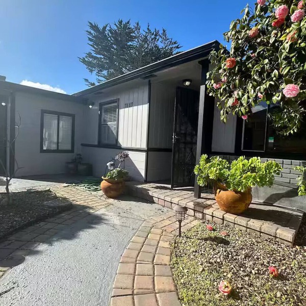 Monterey Bay Cottage