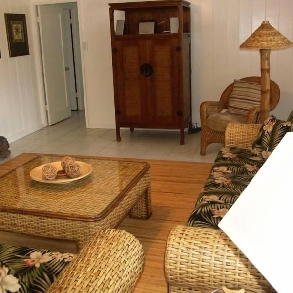 MONTHLY DISCOUNT! 3Bed/2Ba House - 250 Steps to the Beach!